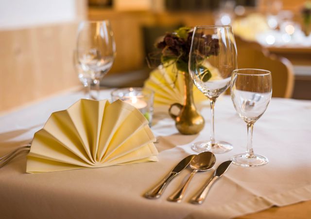 Genüsslich speisen in unserer "Alten Stube"